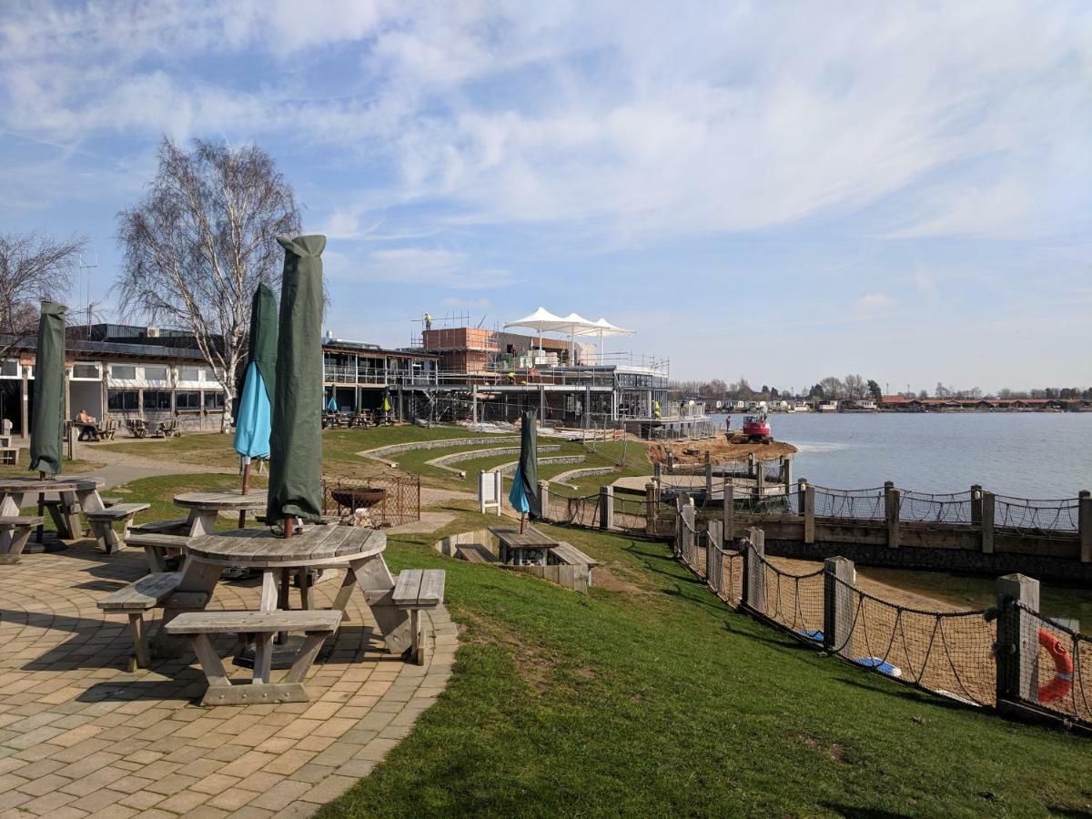 Hotel P&D'S Pearl Caravan At Tattershall Lakes Country Park Exterior foto