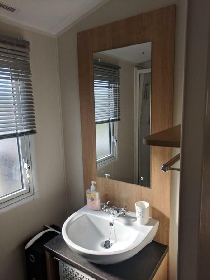 Hotel P&D'S Pearl Caravan At Tattershall Lakes Country Park Exterior foto